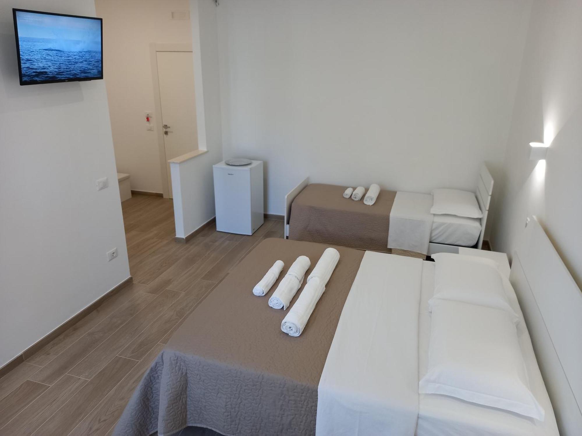 Amare Bed & Breakfast Роди Гарганико Стая снимка